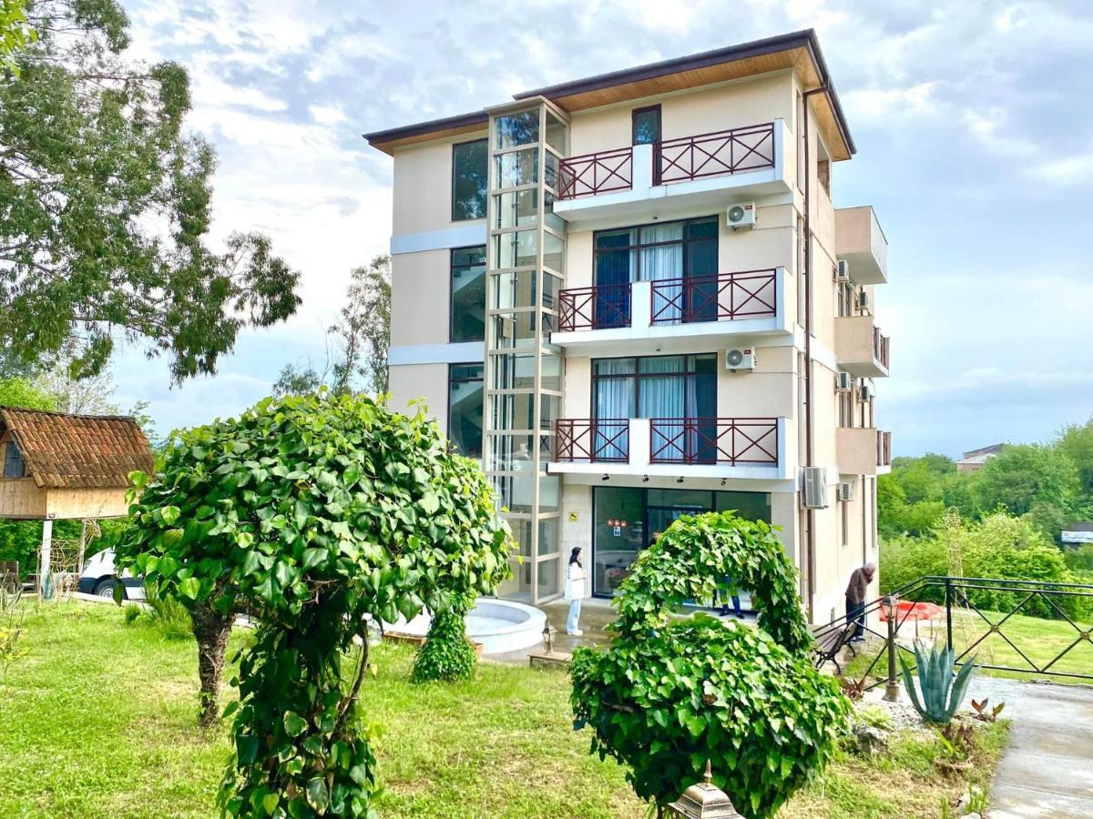 Vita Gardenia Hotel Tskaltubo Exterior foto